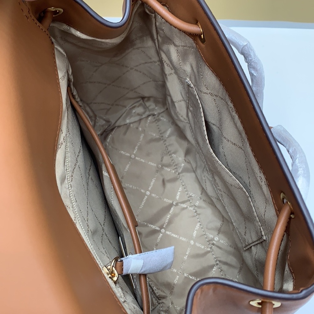 MICHAEL KORS PHOEBE MEDIUM DRAWSTRING BACKPACK BROWN SIGNATURE COLOR - Picture 8 of 16